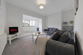 Modern Apartment Near Blyth Coast Sleeps 5